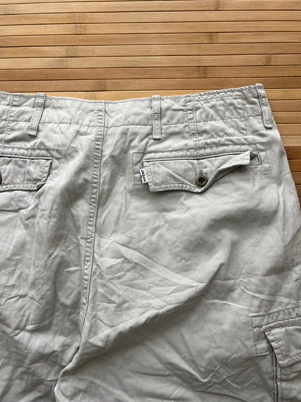 Levis Cargo Shorts (36)