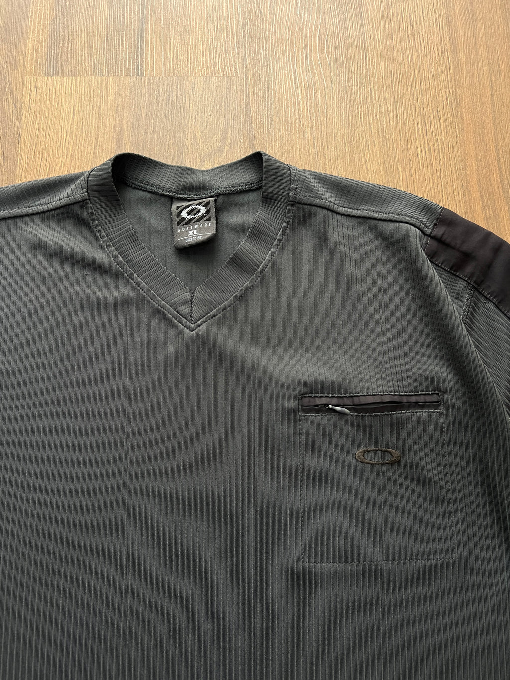 Oakley 90s Pocket Tshirt(XL)