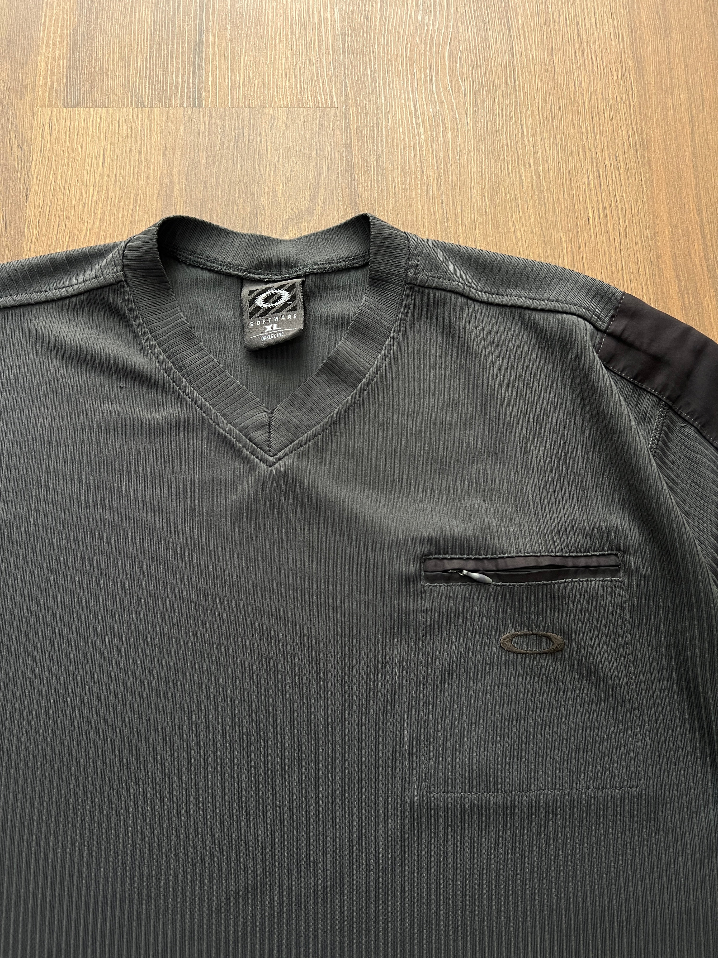 Oakley 90s Pocket Tshirt(XL)