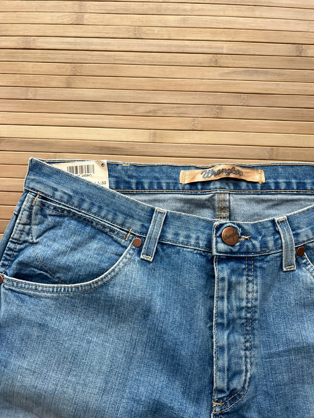 Brand New Wrangler Flared Jeans (34x30)