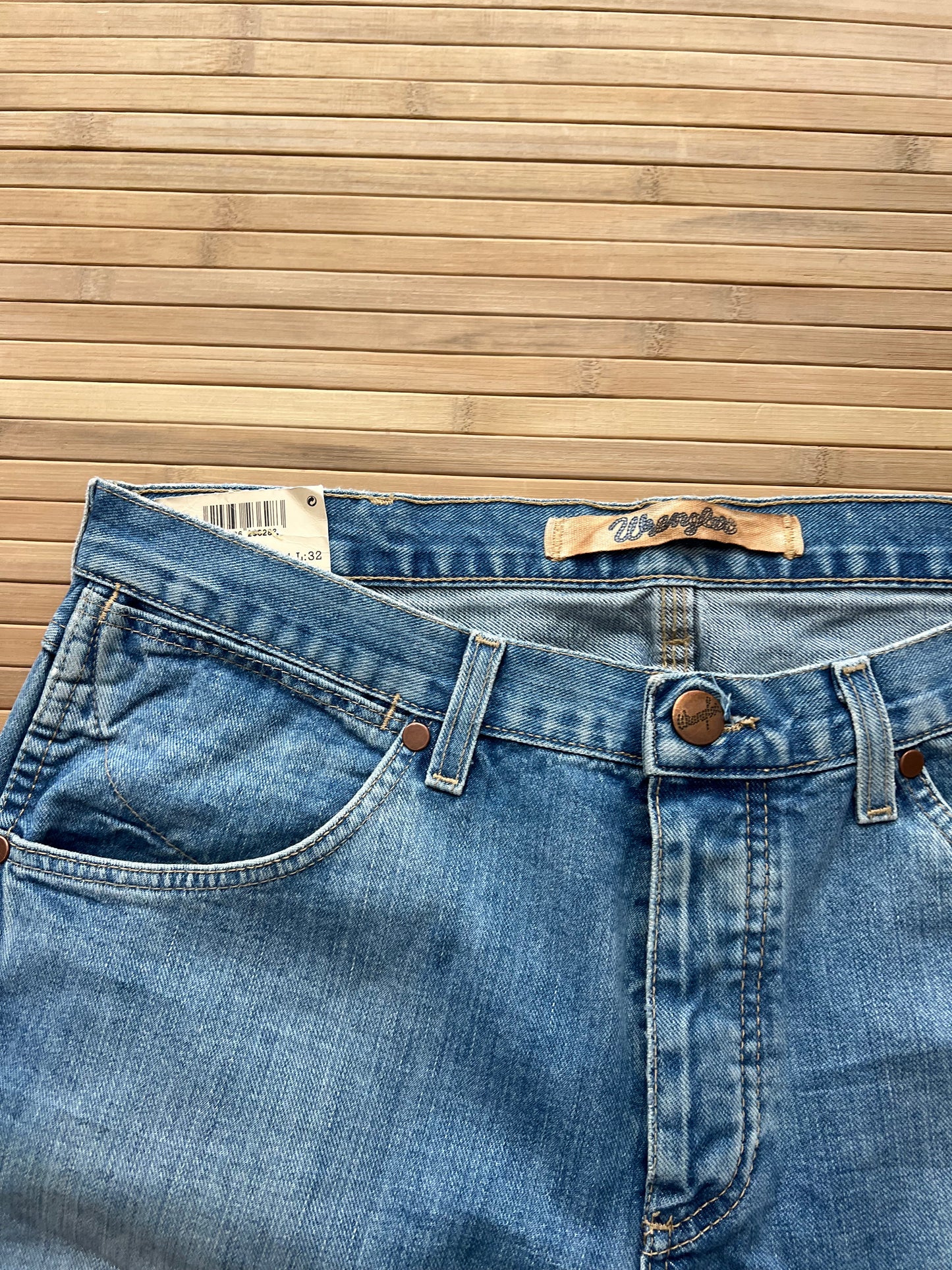 Brand New Wrangler Flared Jeans (34x30)