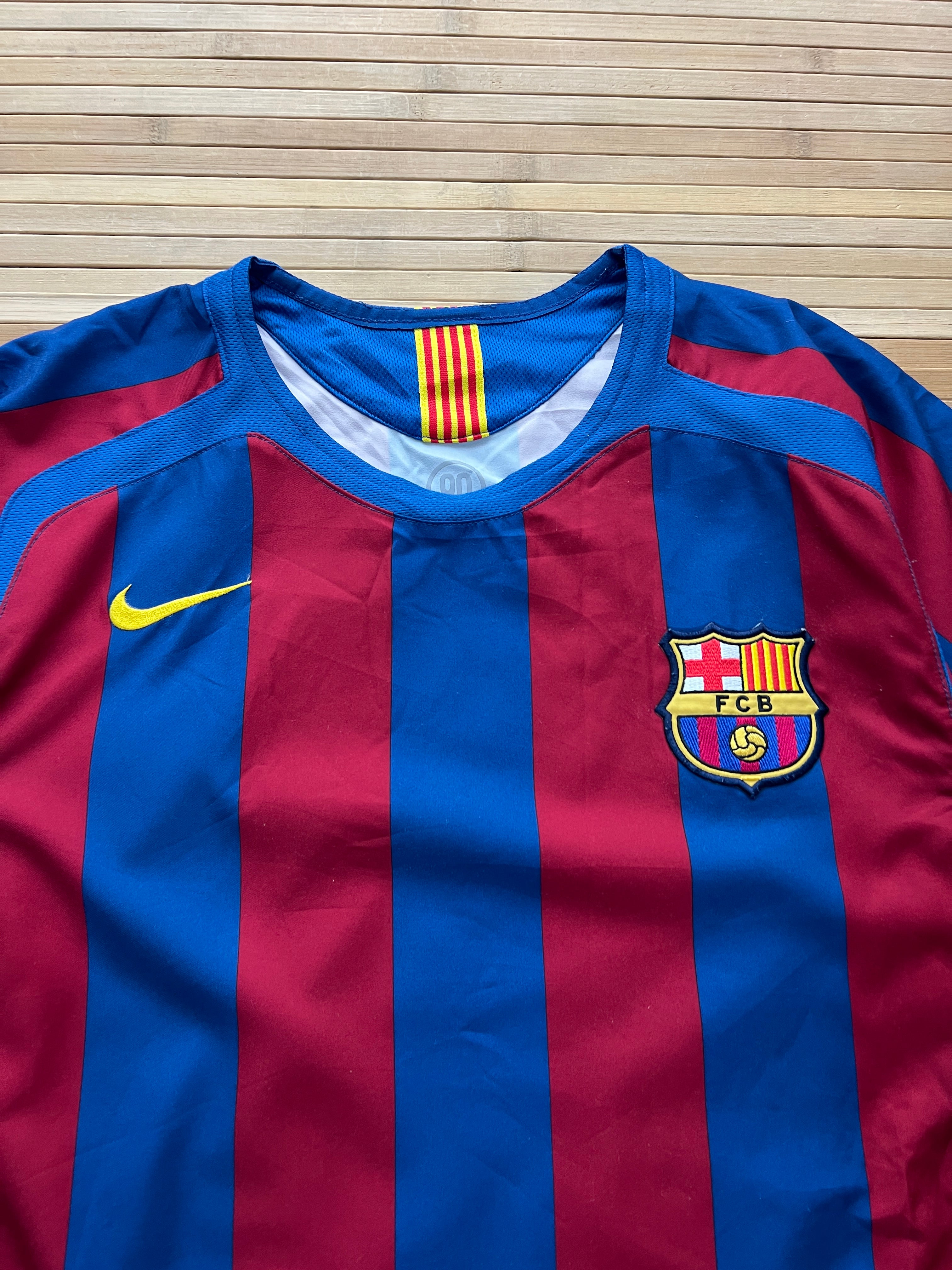 Barcelona 2005-2006 Home Jersey (M)