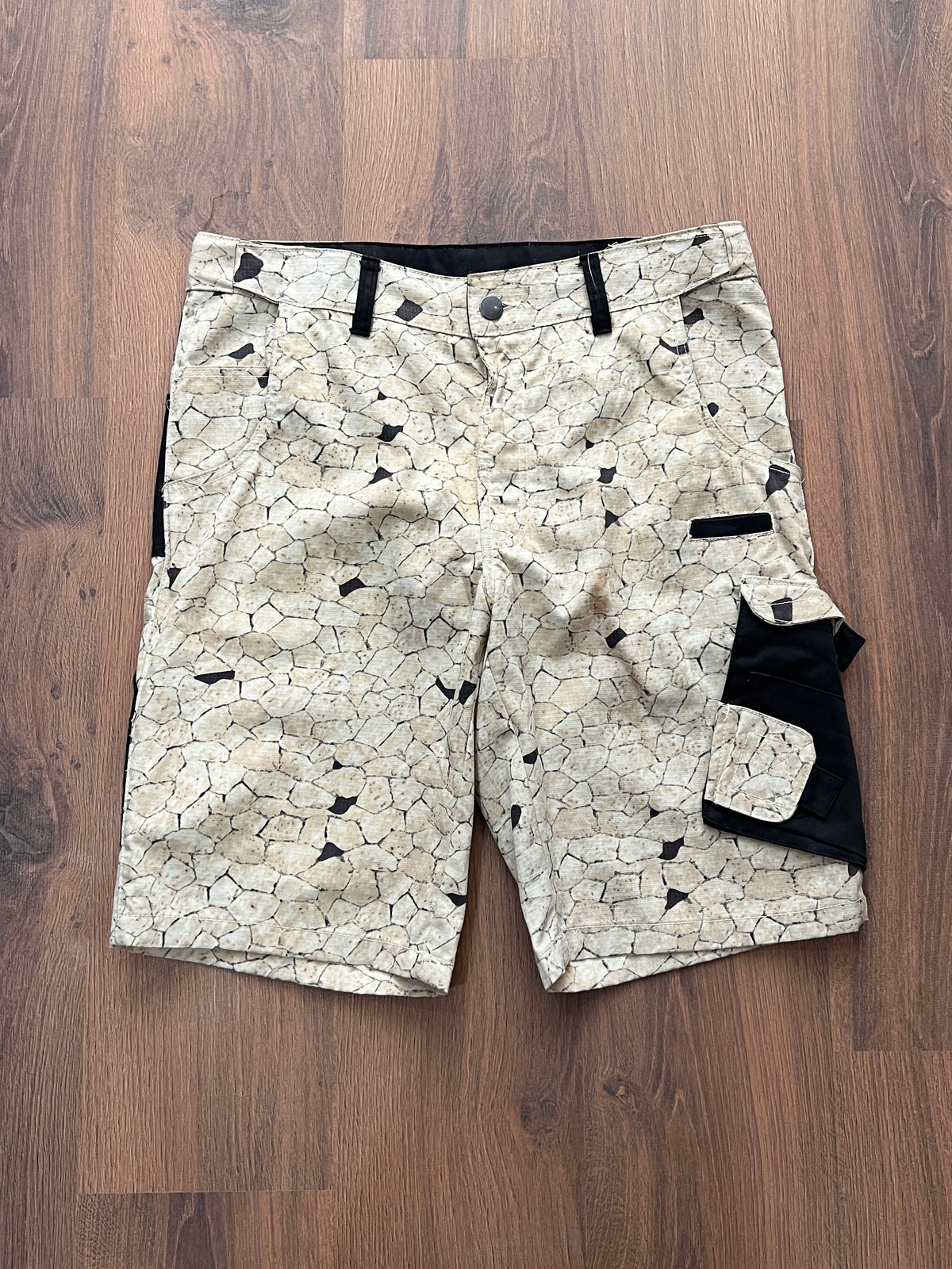Dessert Camo Cargo Shorts (36)