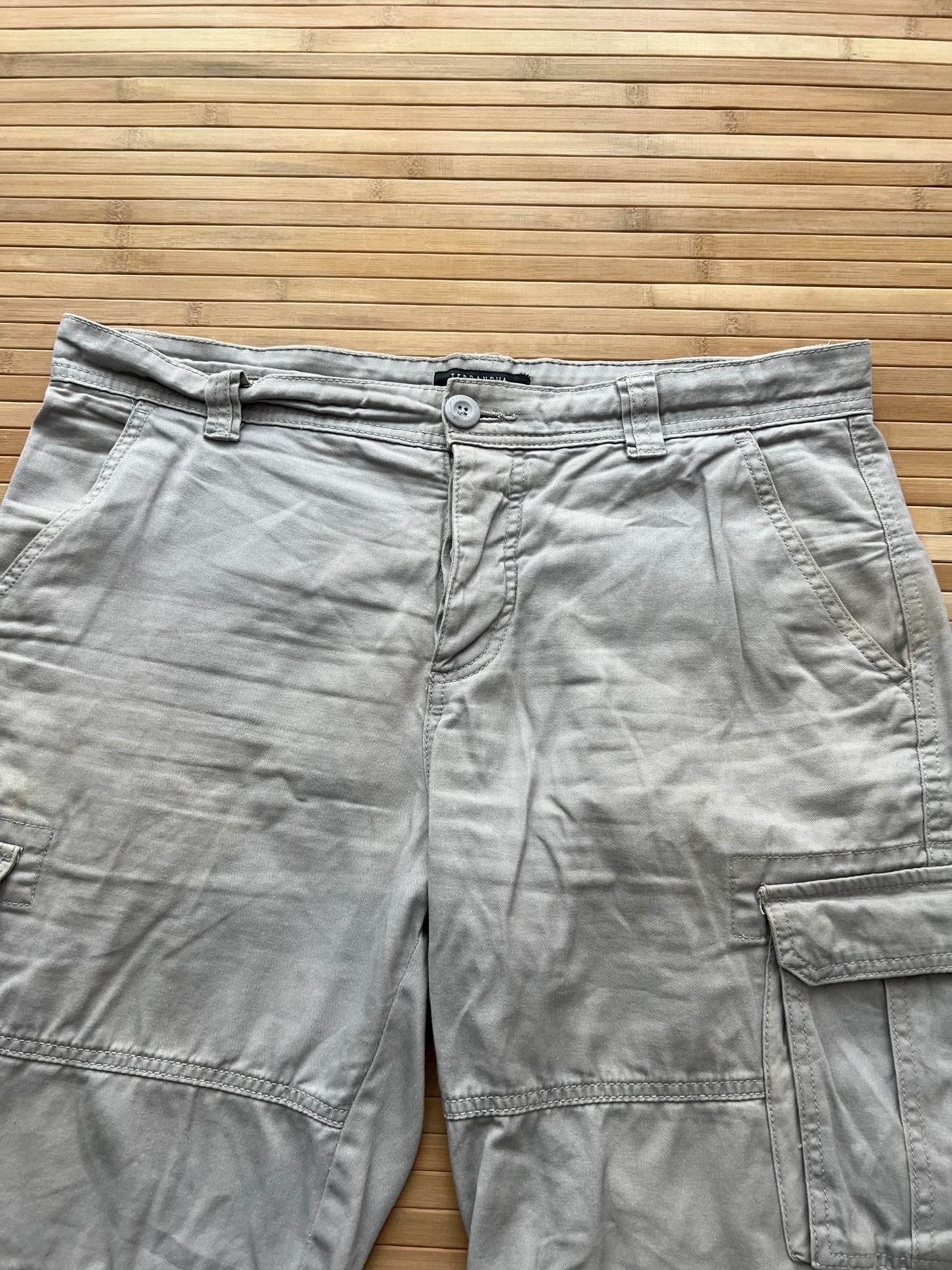 Grey Cargo Shorts (38)