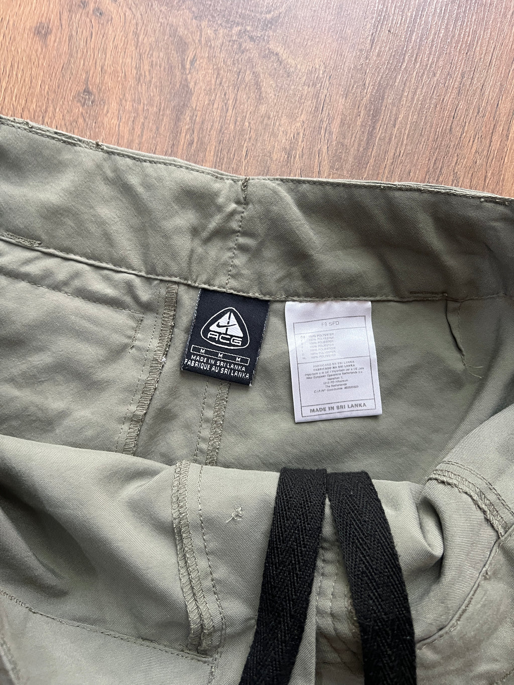 Nike ACG Shorts (34)