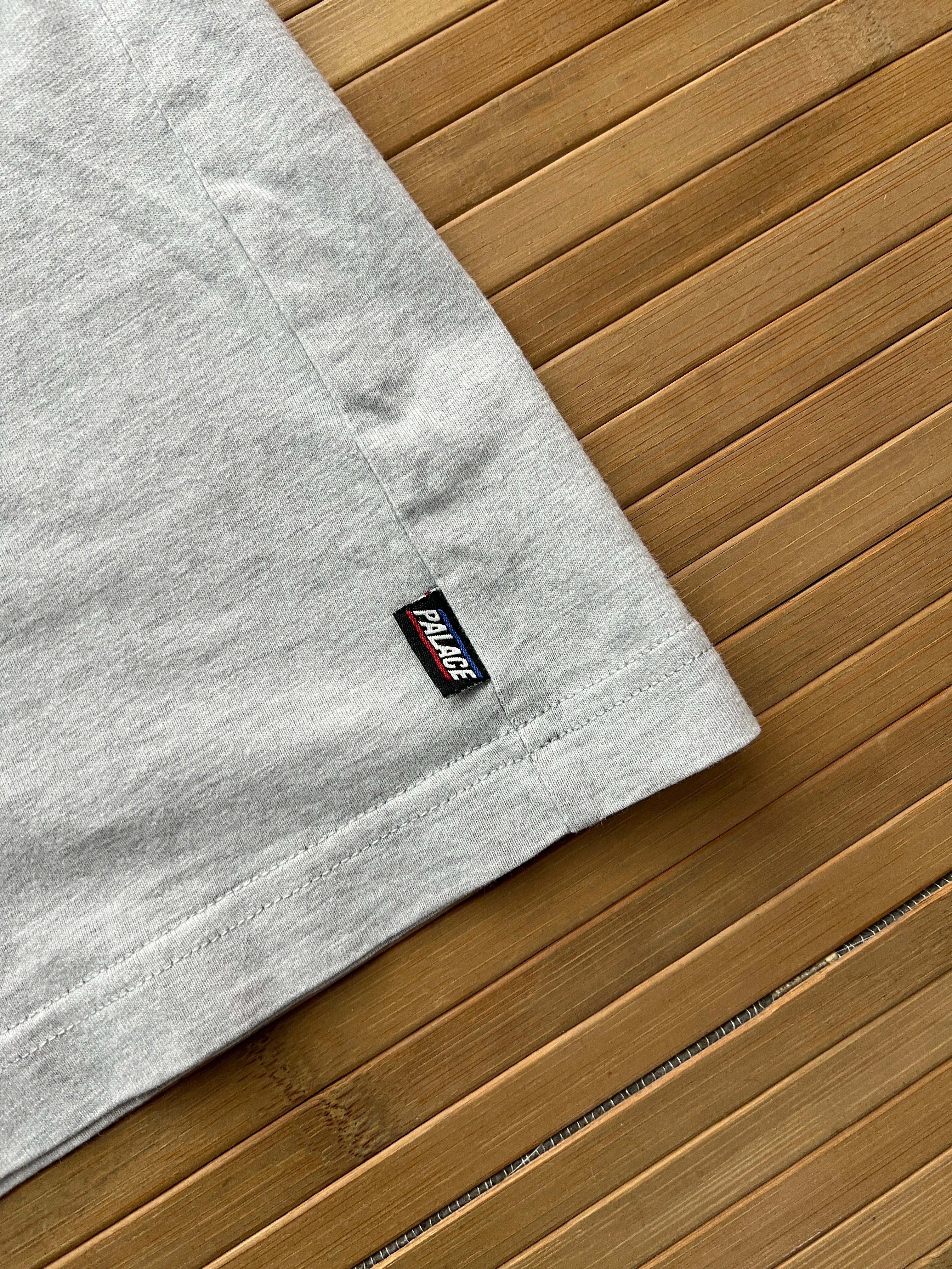 Palace Small Logo Tshirt (S)