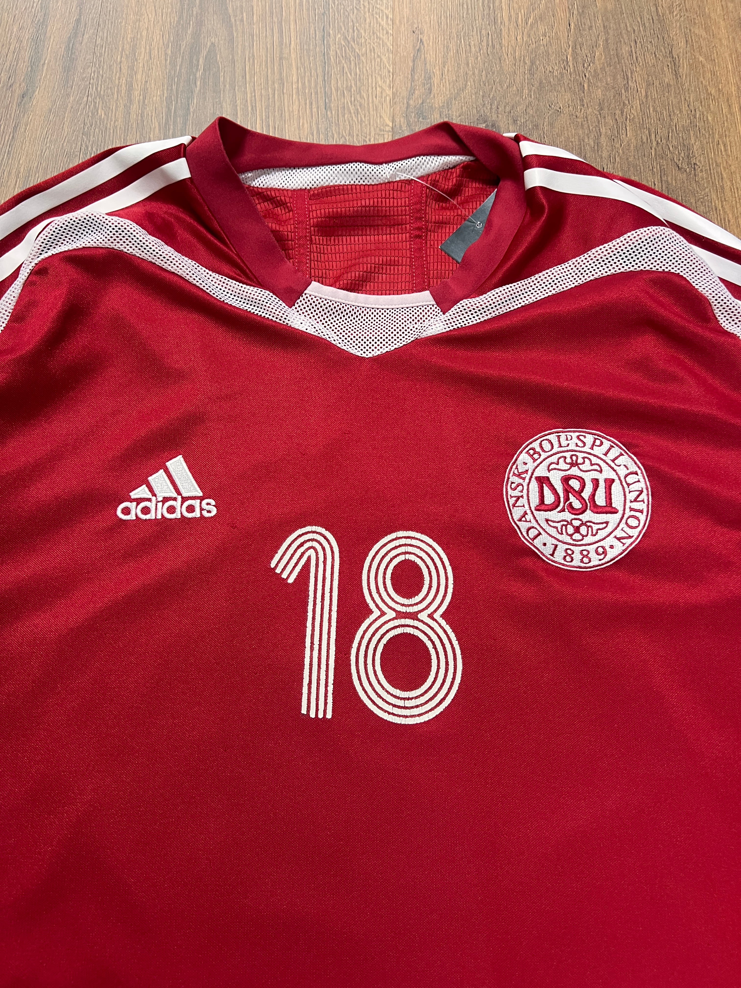 Denmark 2005 Home jersey (XL)