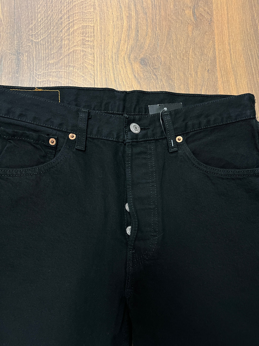 Brand New Levis 501 Jeans (30x32)