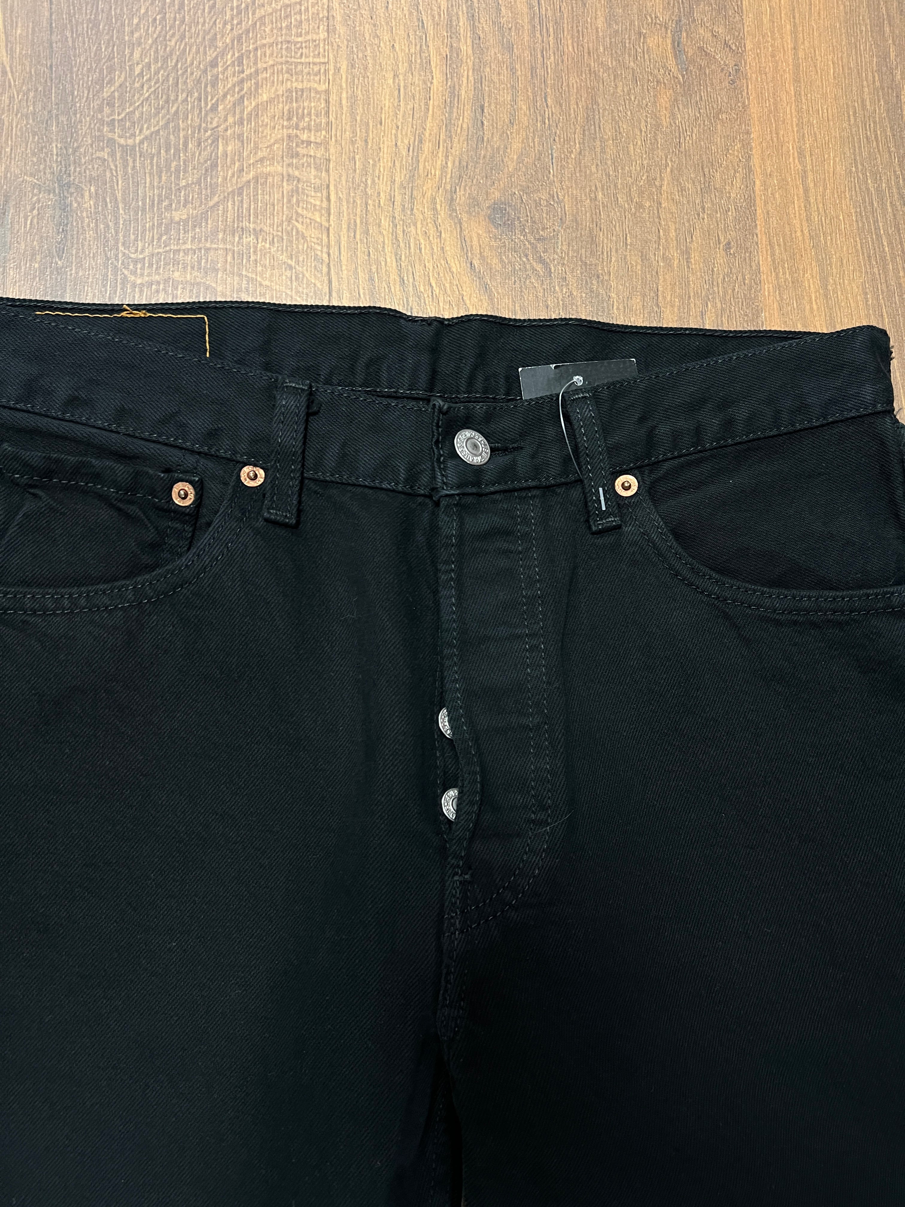 Brand New Levis 501 Jeans (30x32)
