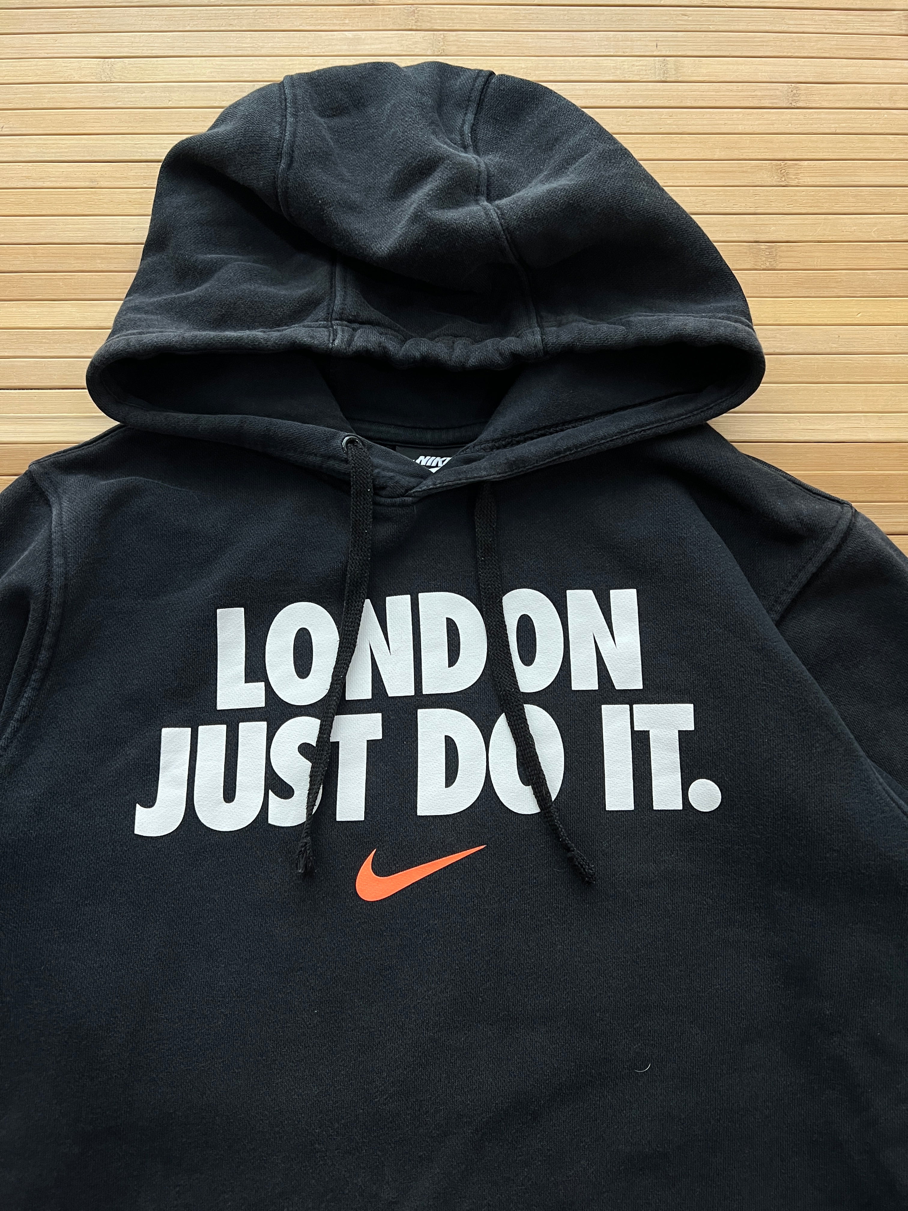 London Nike Hoodie (M)
