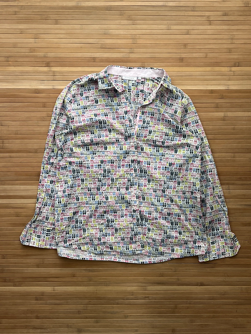 Balley shoes Oversized Shirt🙋‍♀️(L)