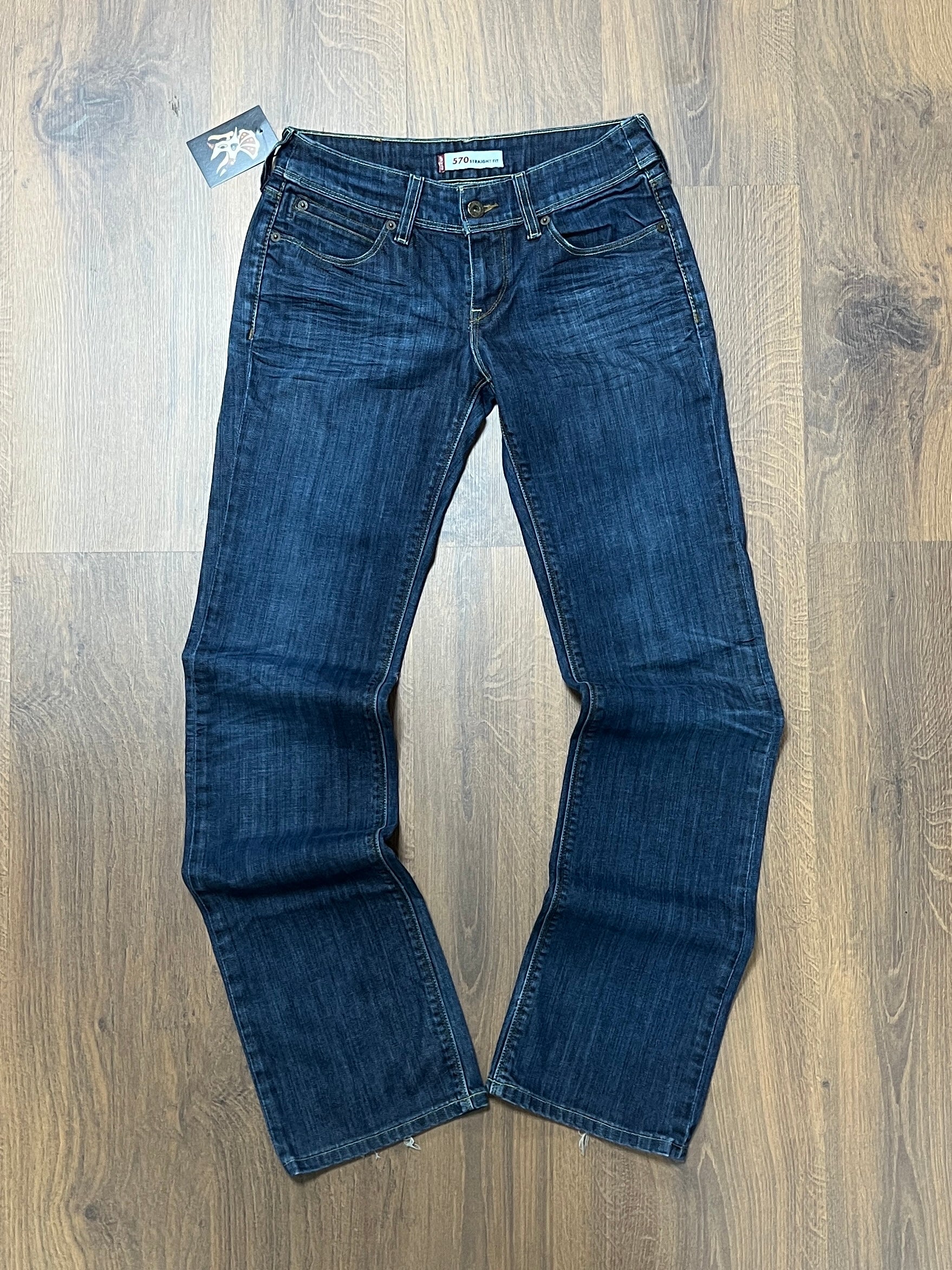 Levis Flared Jeans🙋‍♀️ (28x32)