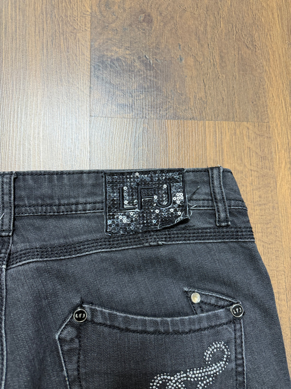LFJ y2k Jeans💁🏼‍♀️ (32x30)