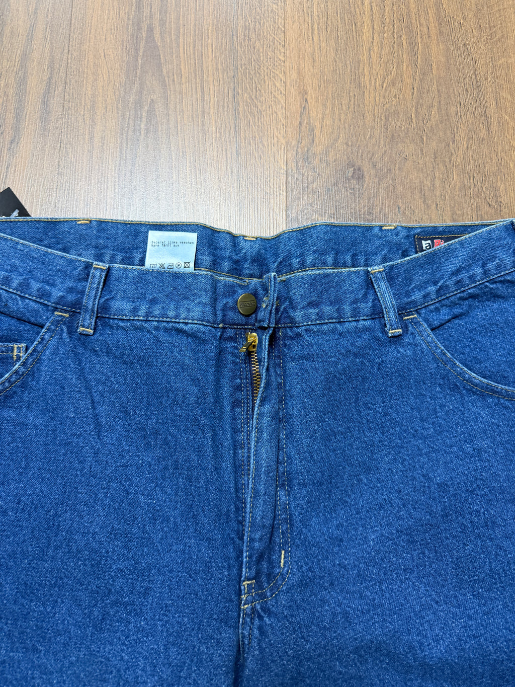 Pionier Jeans (40x33)