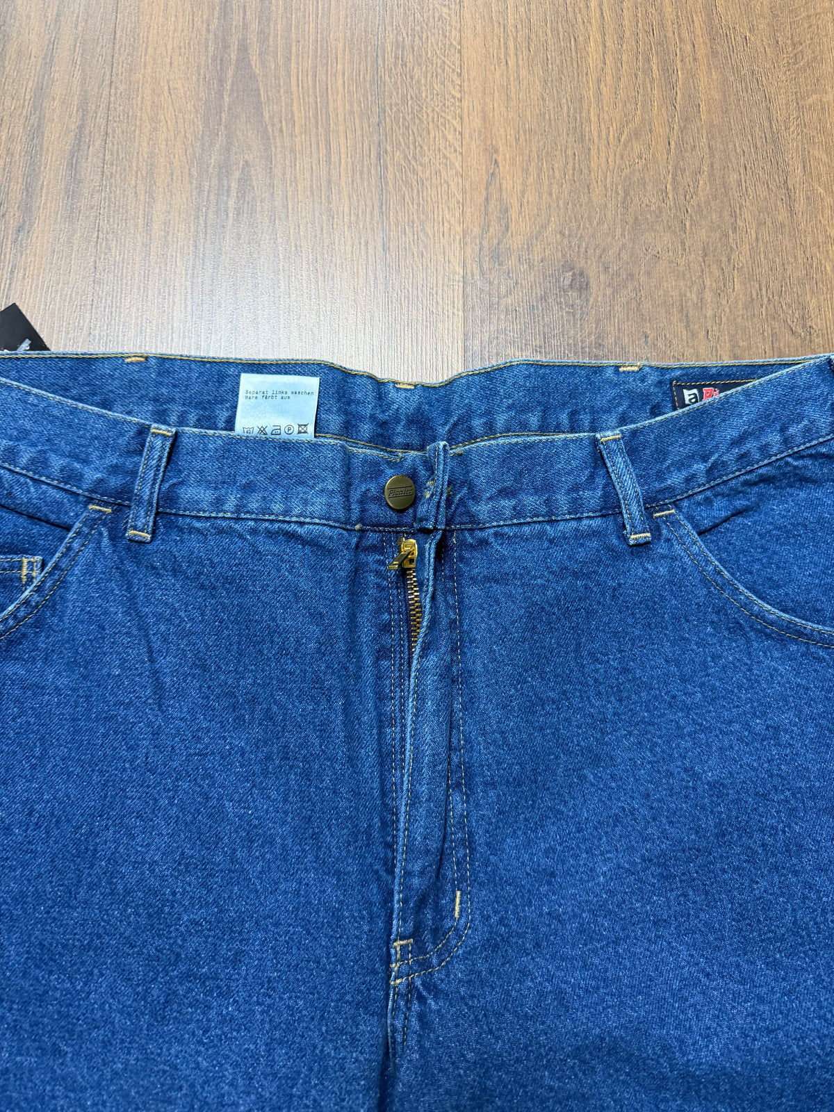 Pionier Jeans (40x33)