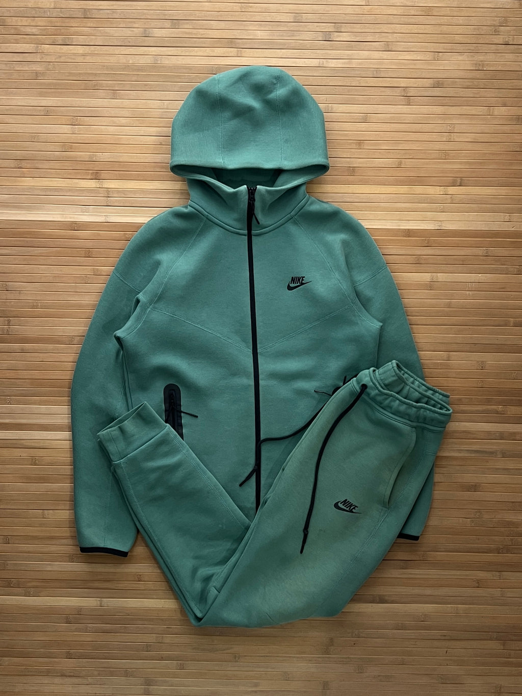 Nike Tech Fleece Suit