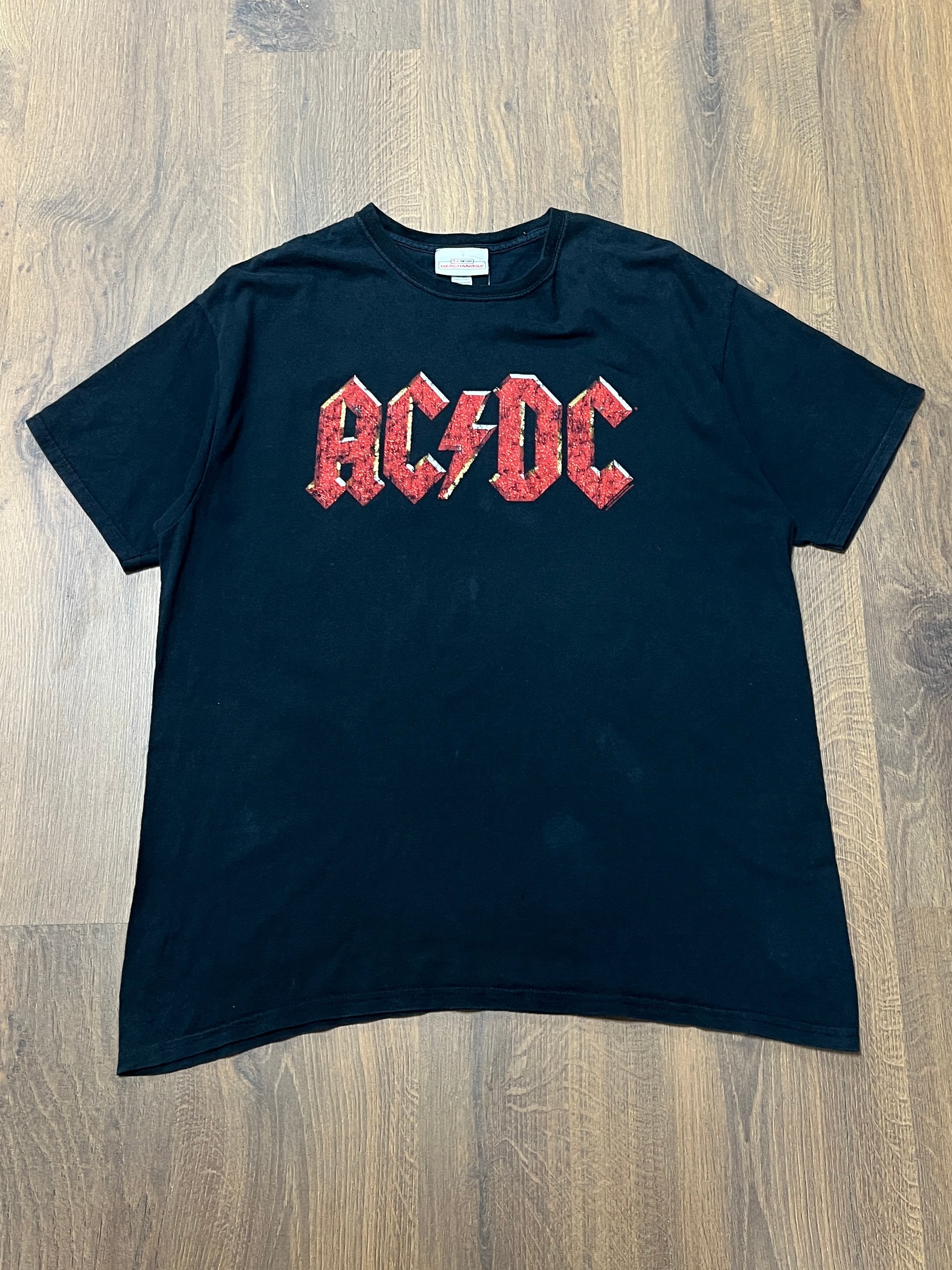AC⚡️DC T-Shirt (L)