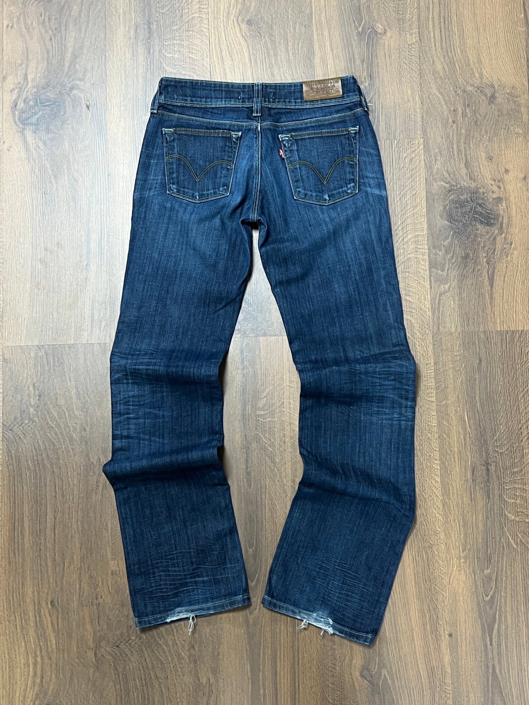 Levis Flared Jeans🙋‍♀️ (28x32)