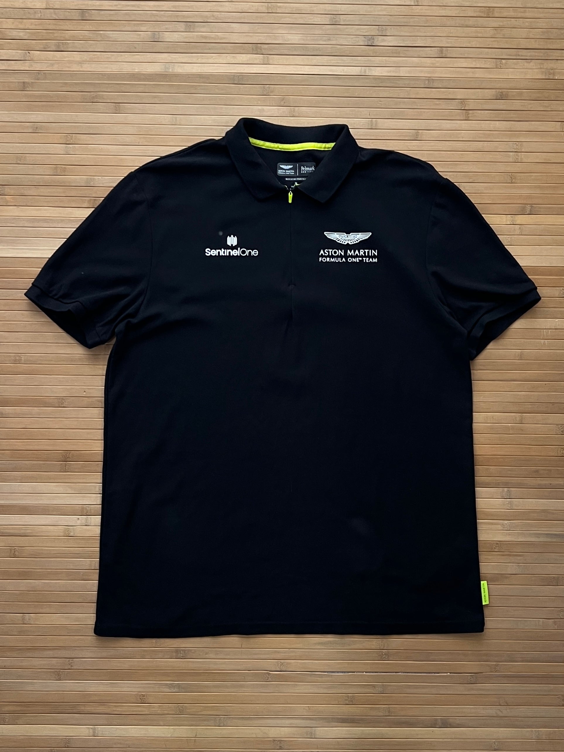 Aston Martin Polo Tshirt(XL)
