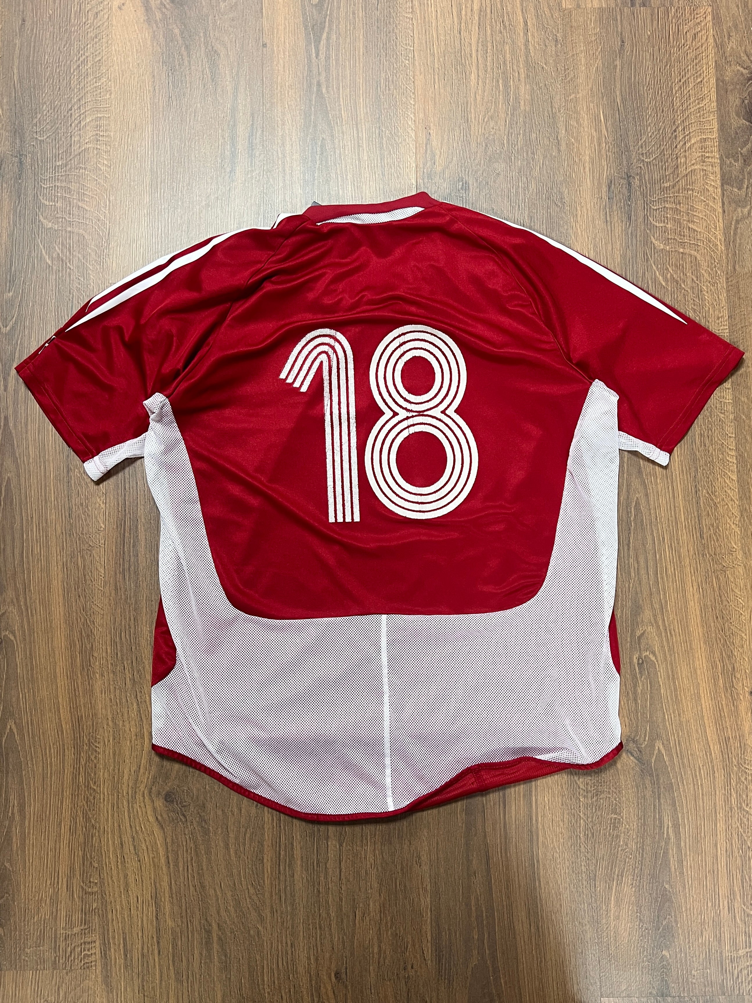 Denmark 2005 Home jersey (XL)