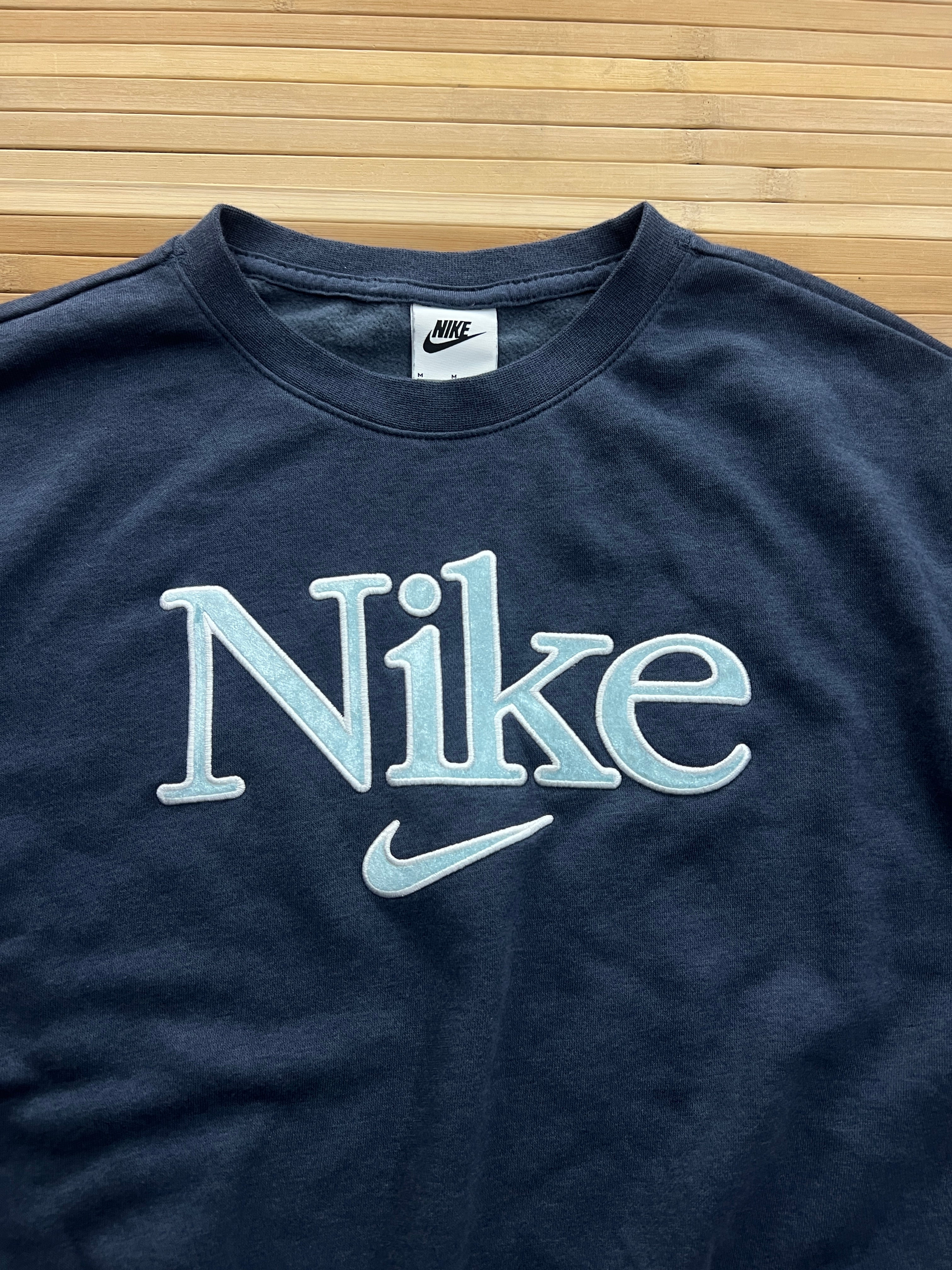 Nike Sweatshirt Croped🙋‍♀️ (M)