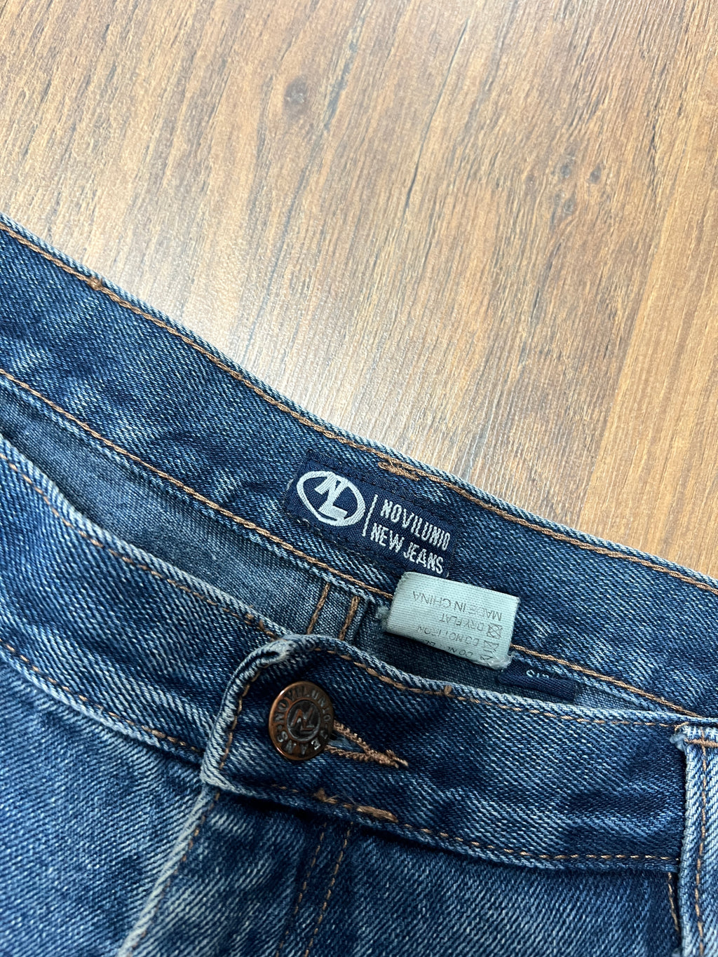 Baggy Blue Jeans (38x32)