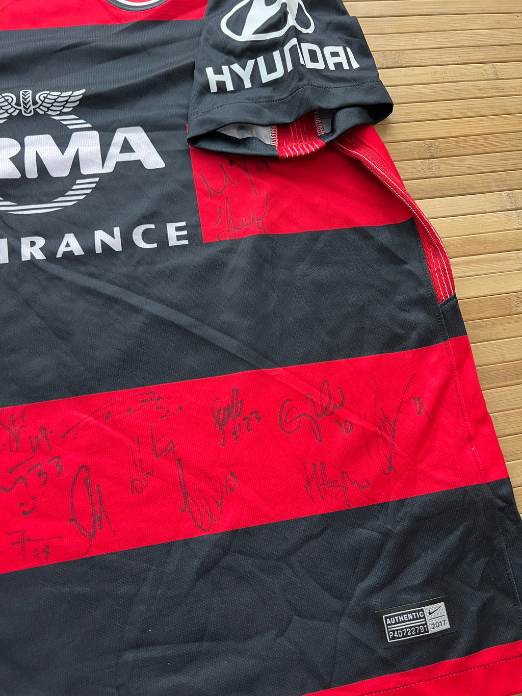 Western Sydney Wanderers Signed Jersey (XL)