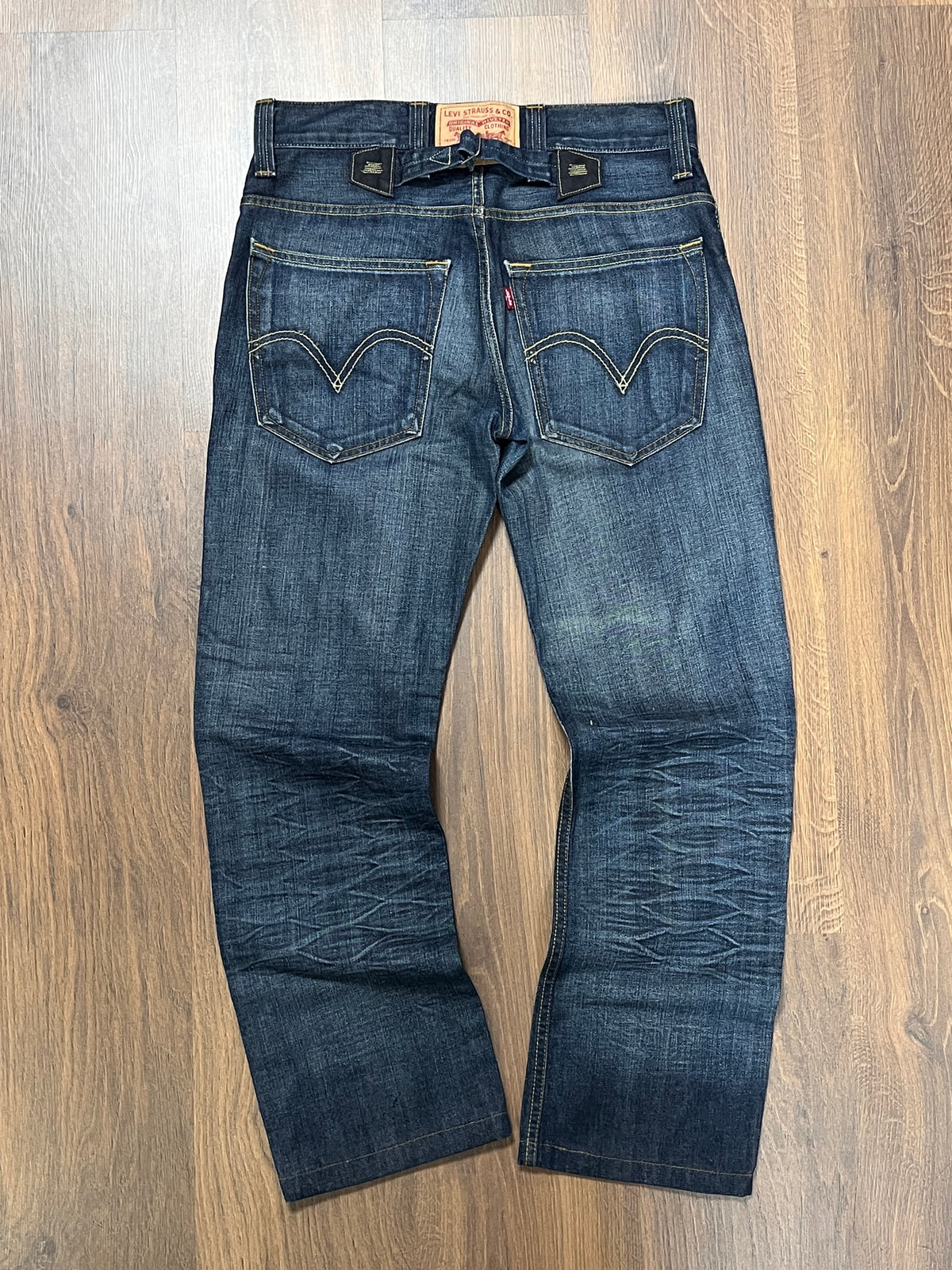 Levis construced Jeans (32x30)