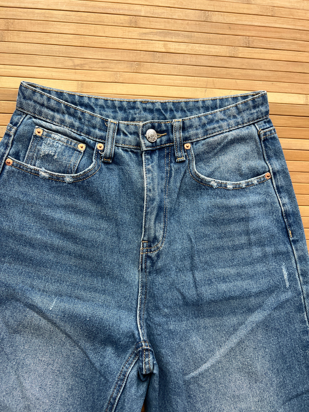 Baggy Ripped Jeans (28x32)