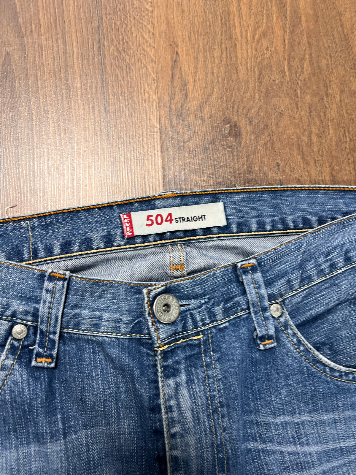 504 Levis jeans(34x30)