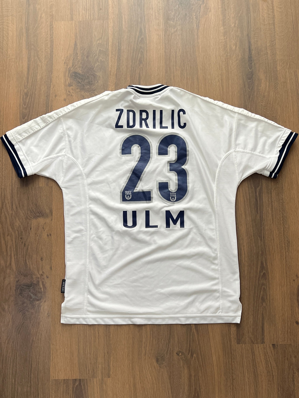 SSV Zdrilic 1999-2000 Home Jersey (XL)